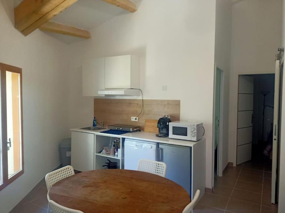 Le Clos Du Pin Thezan-les-Beziers Exterior photo