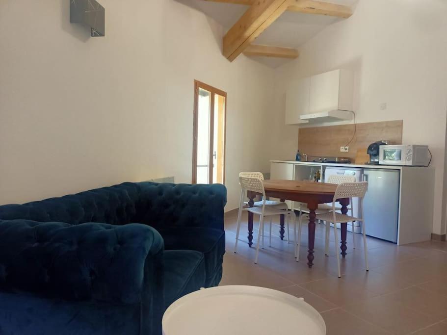 Le Clos Du Pin Thezan-les-Beziers Exterior photo
